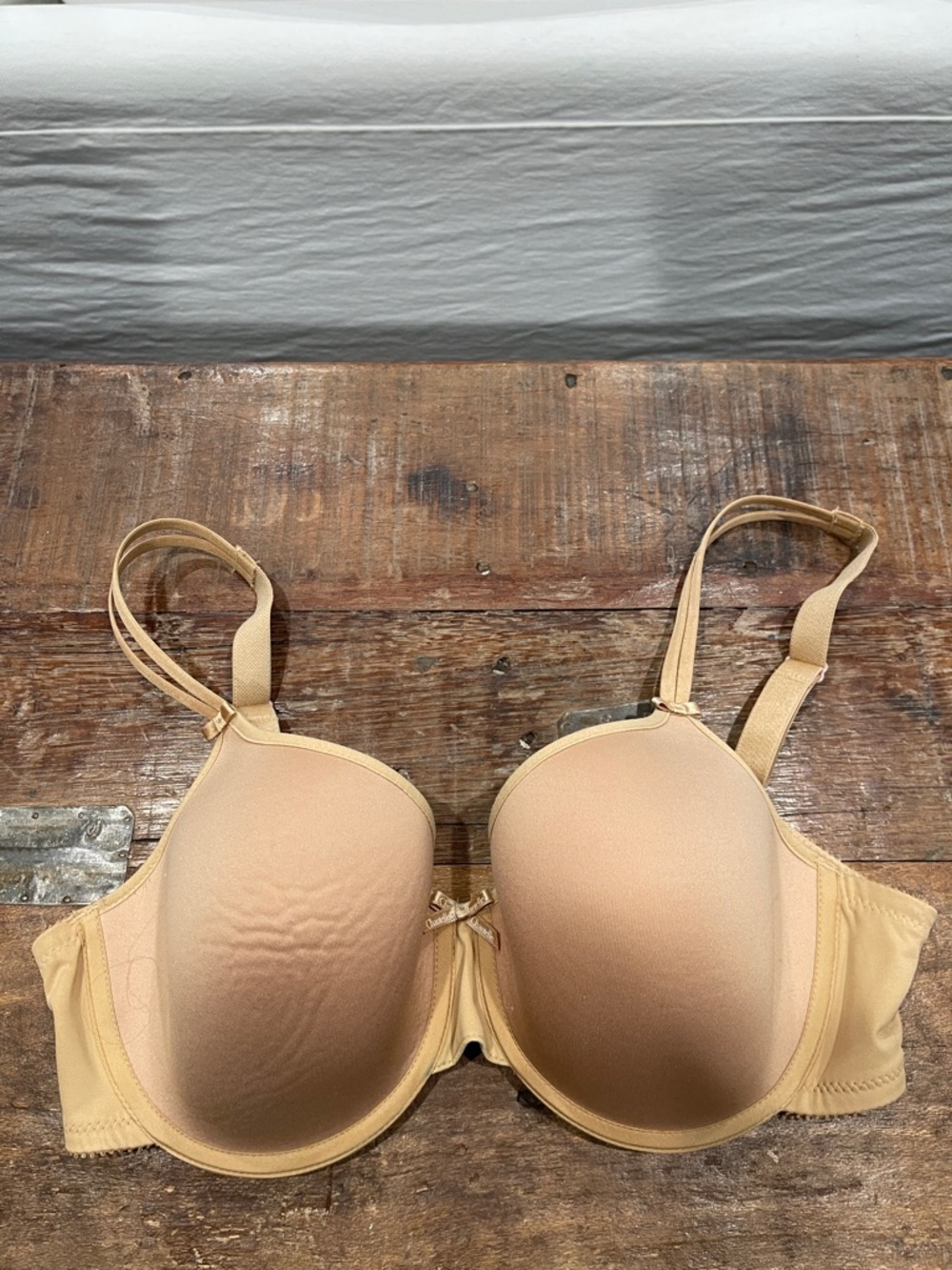 Chantelle-32-DDD. Everyday Nude T-Shirt Bra - Smooth Support.